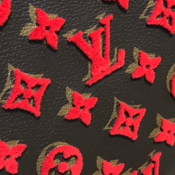 Louise Vuitton Red Monogram Deauville Cube Bag - Picture 5 of 8